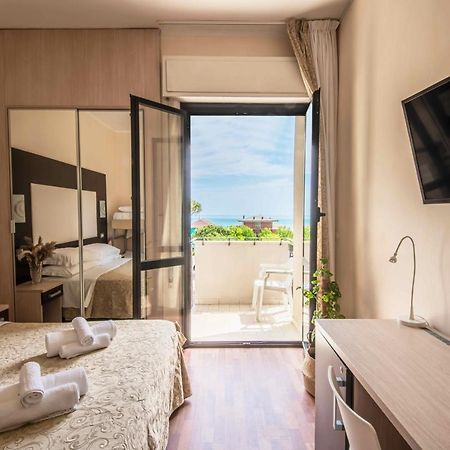 Hotel Baby B&B Milano Marittima Dış mekan fotoğraf