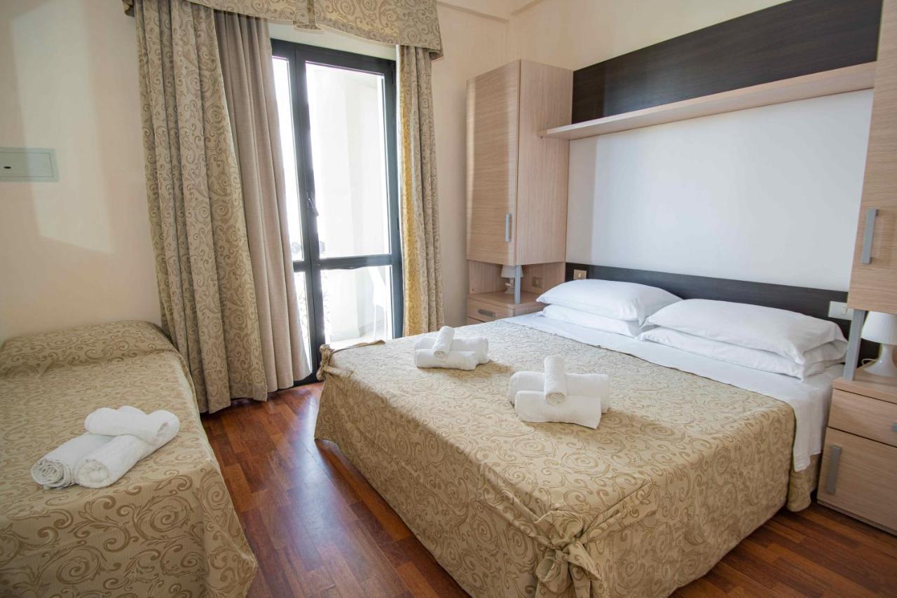 Hotel Baby B&B Milano Marittima Dış mekan fotoğraf