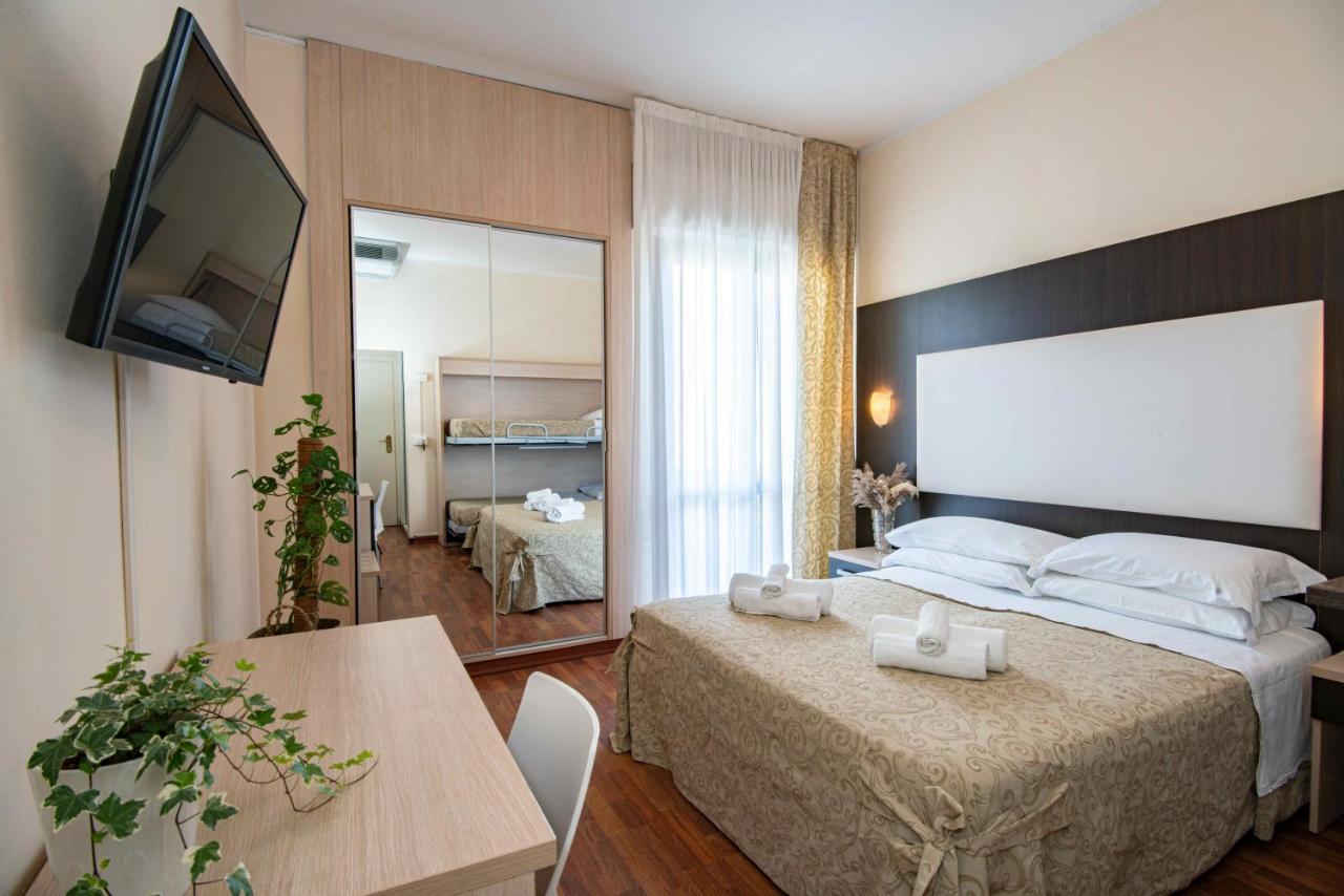 Hotel Baby B&B Milano Marittima Dış mekan fotoğraf