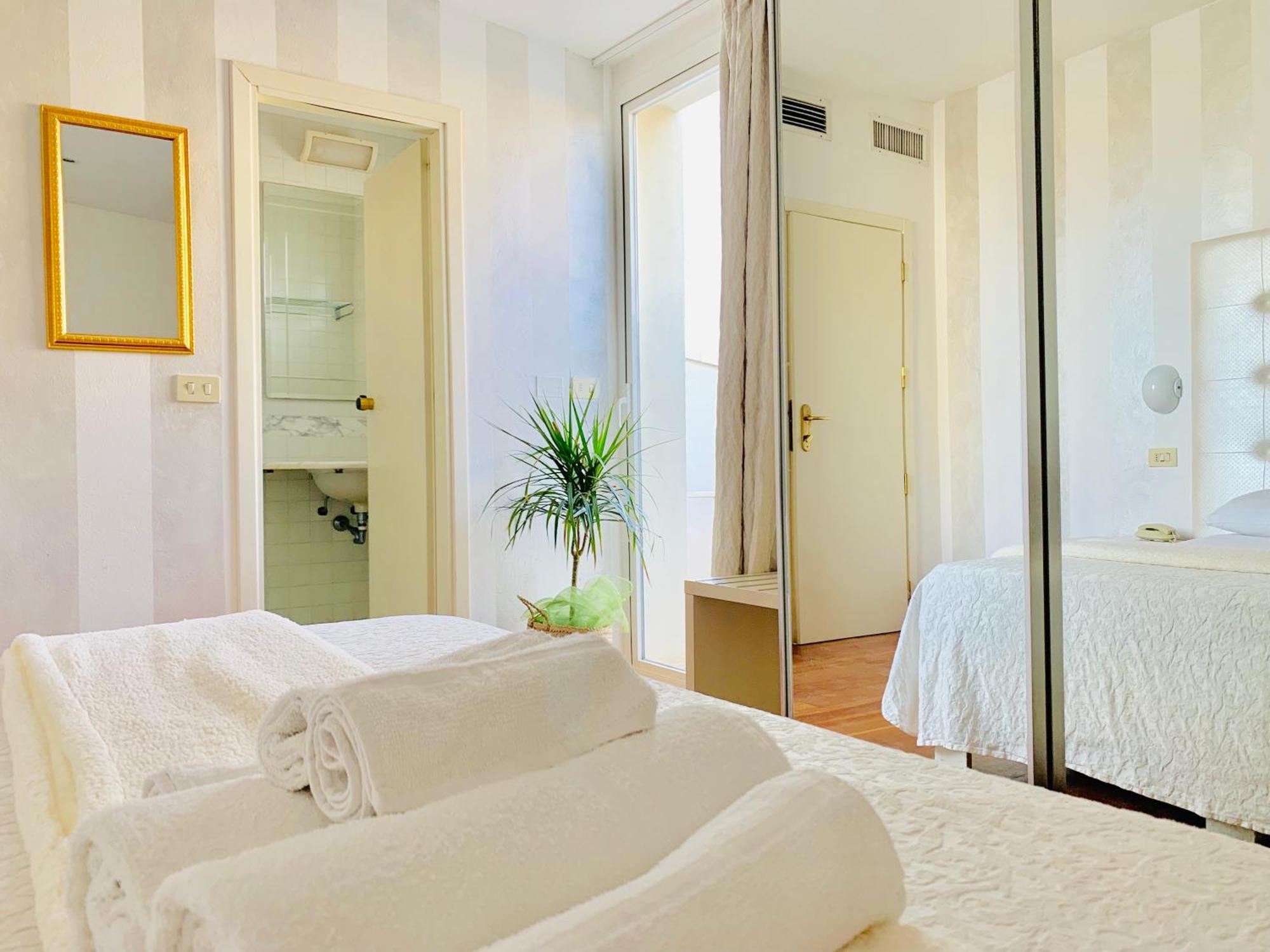 Hotel Baby B&B Milano Marittima Dış mekan fotoğraf