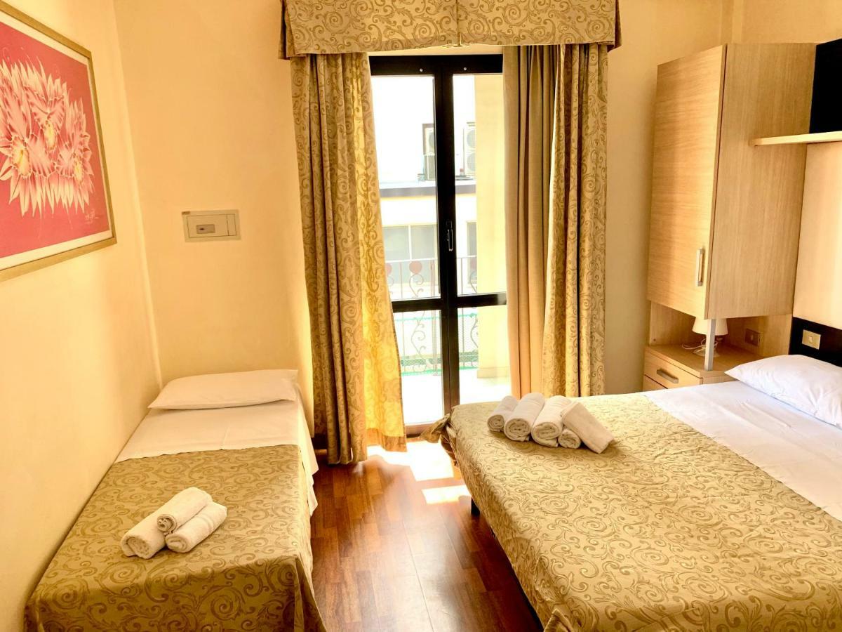 Hotel Baby B&B Milano Marittima Dış mekan fotoğraf